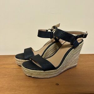 🔴3/$18 Merona Black Strapped Wedges Size 6.5